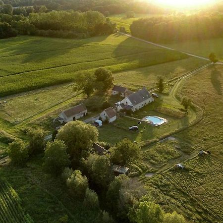 Gite Familial La Tabarderie Courcelles-de-Touraine Exterior foto
